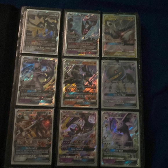190 card binder Venusaur These binders feature a 160 card carrying capacity Trading Card Binder with 4-Pocket